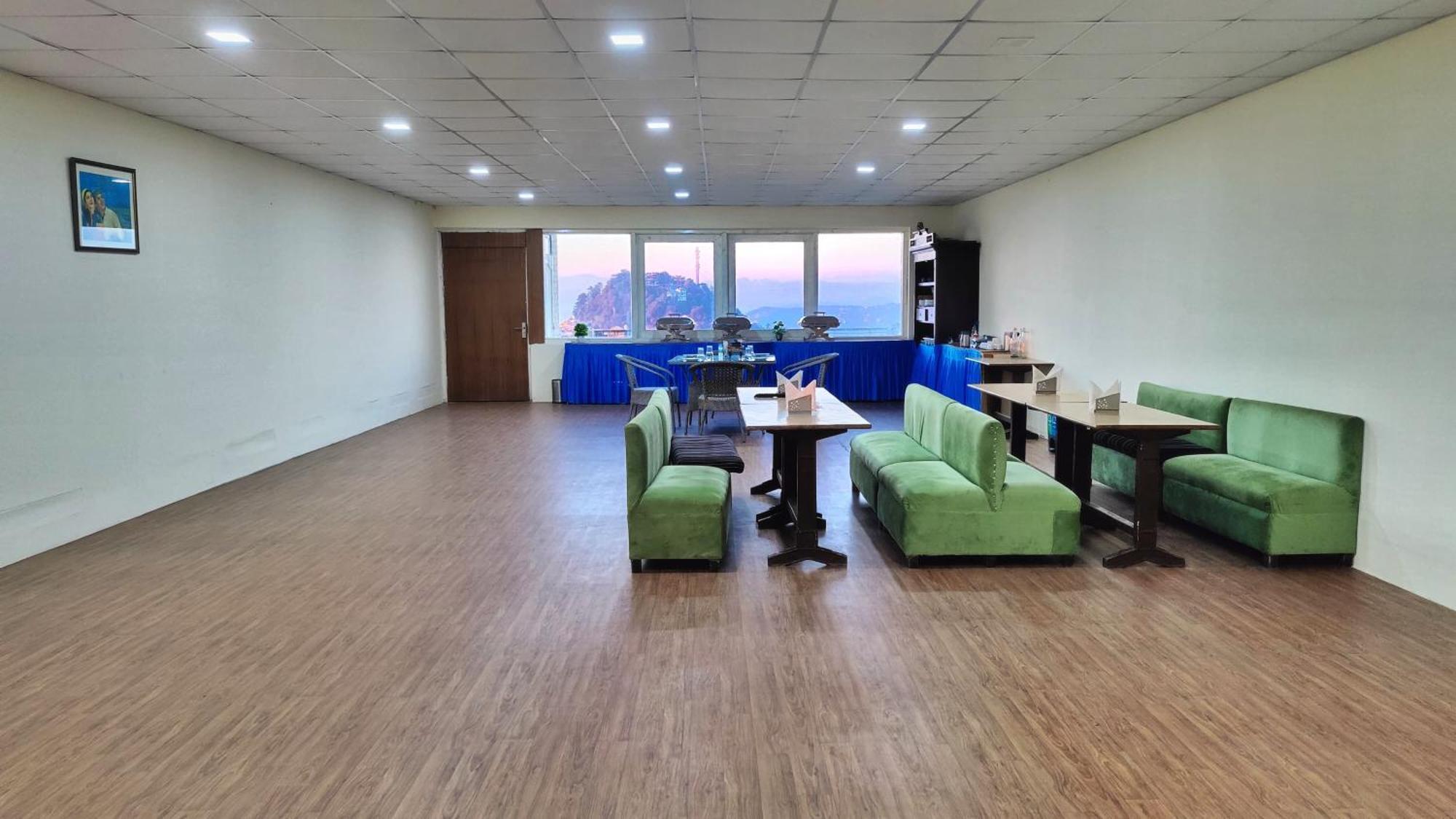 The Ashoka Inn 300Mts Walkable From Mall Road 西姆拉 外观 照片