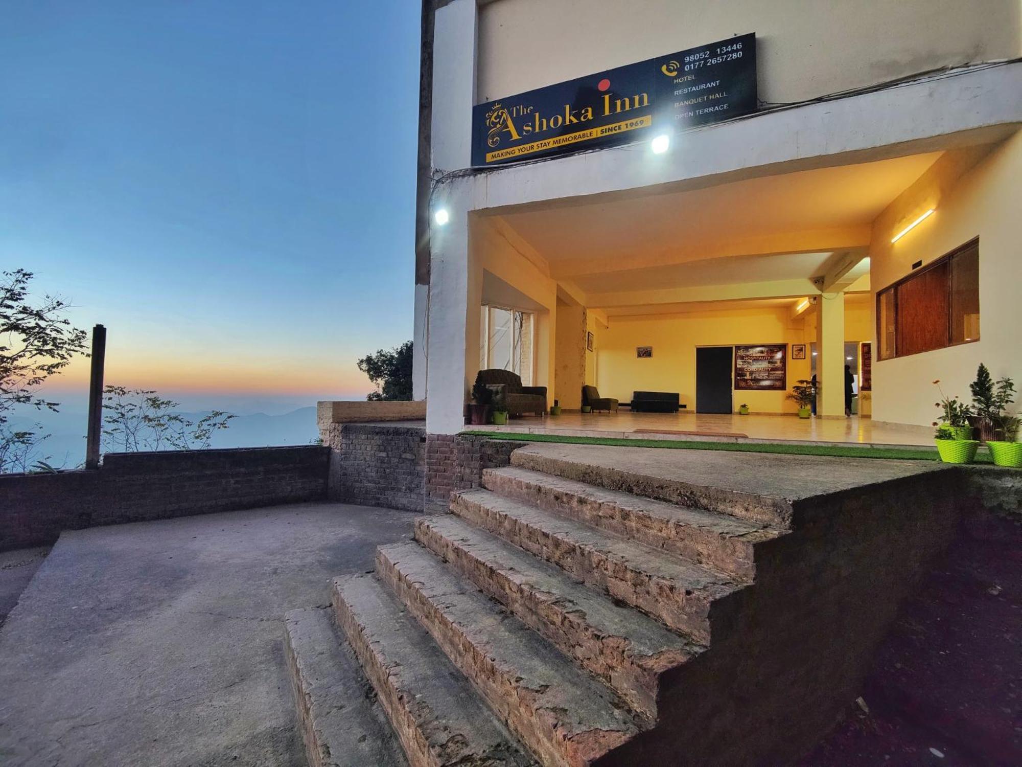 The Ashoka Inn 300Mts Walkable From Mall Road 西姆拉 外观 照片