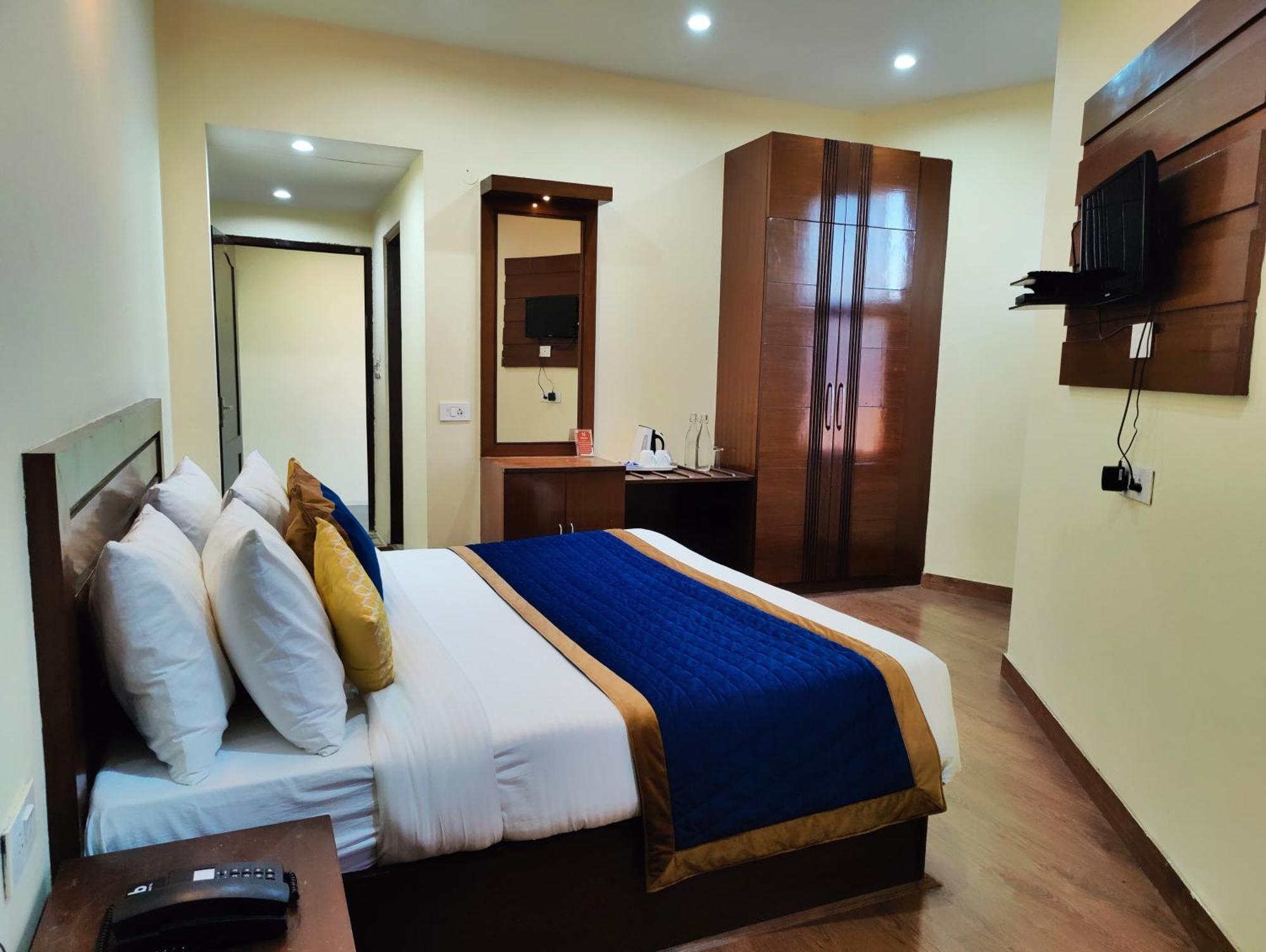 The Ashoka Inn 300Mts Walkable From Mall Road 西姆拉 外观 照片