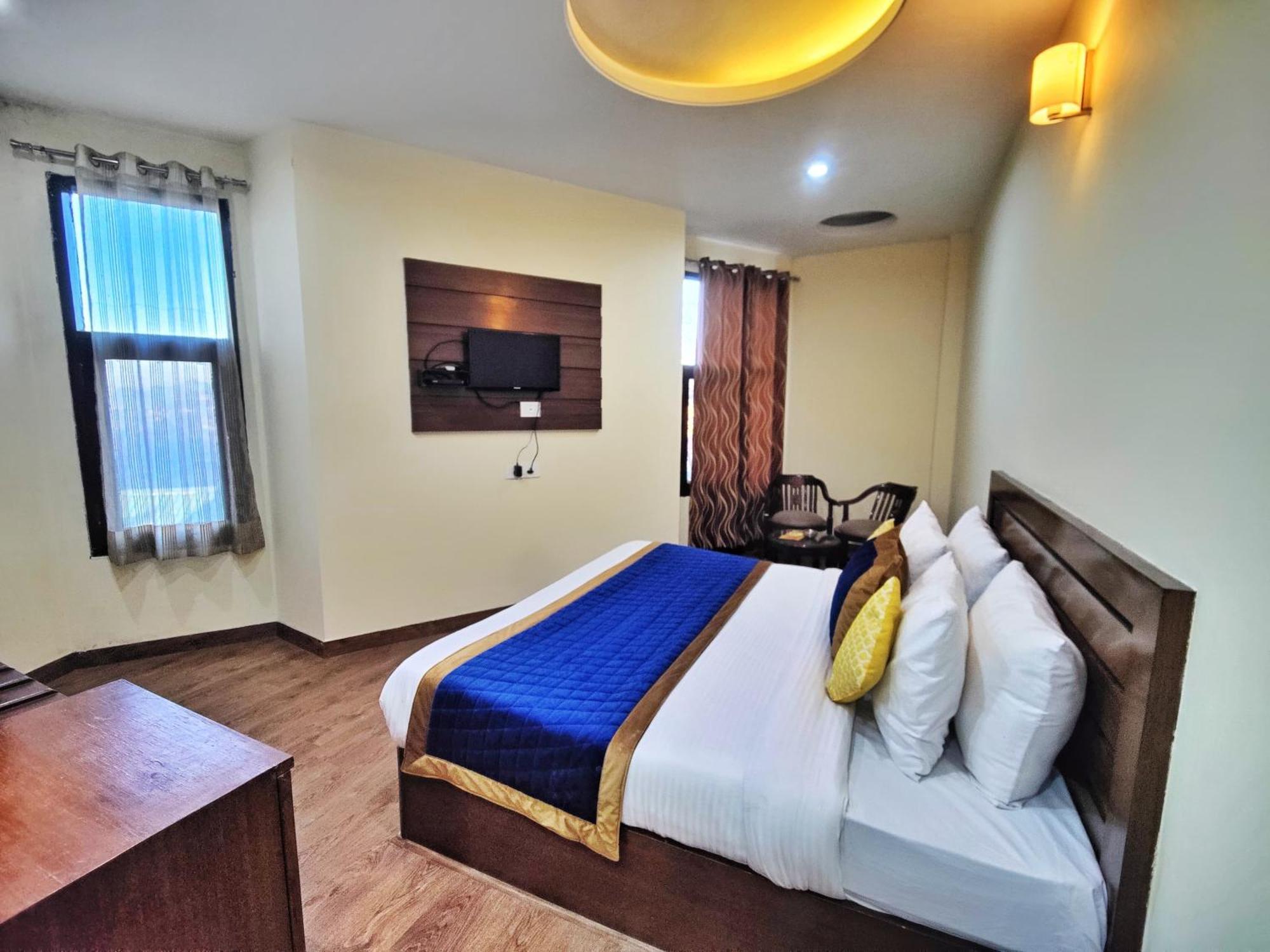 The Ashoka Inn 300Mts Walkable From Mall Road 西姆拉 外观 照片