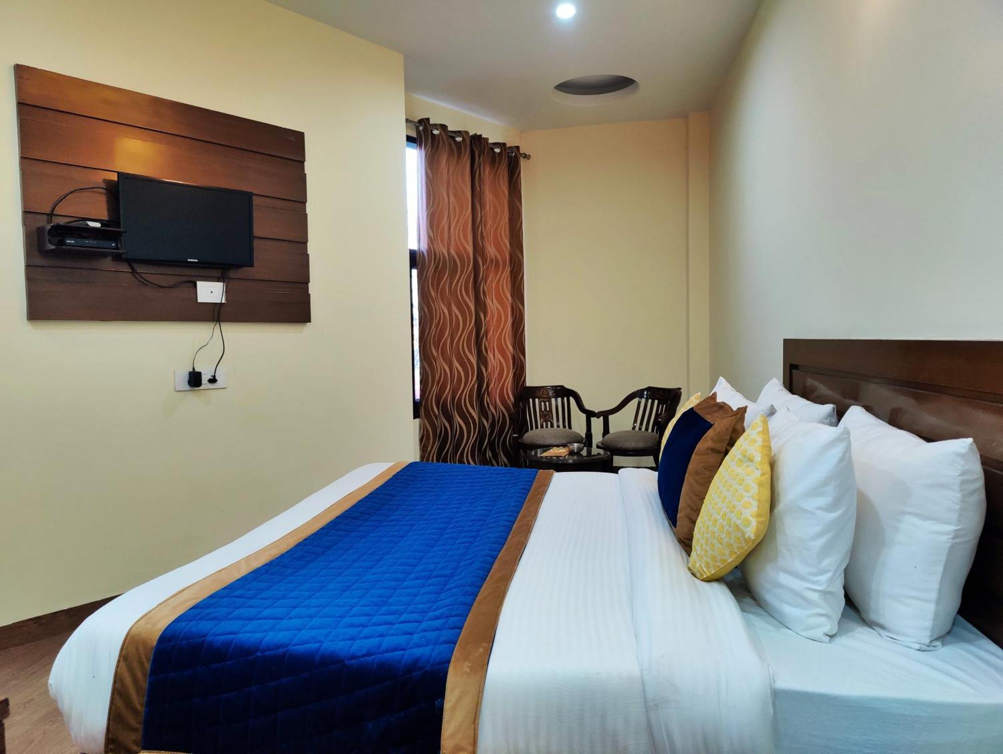 The Ashoka Inn 300Mts Walkable From Mall Road 西姆拉 外观 照片