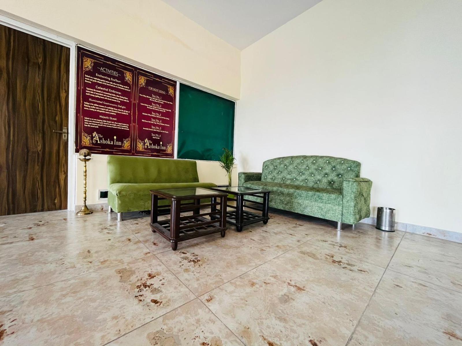 The Ashoka Inn 300Mts Walkable From Mall Road 西姆拉 外观 照片