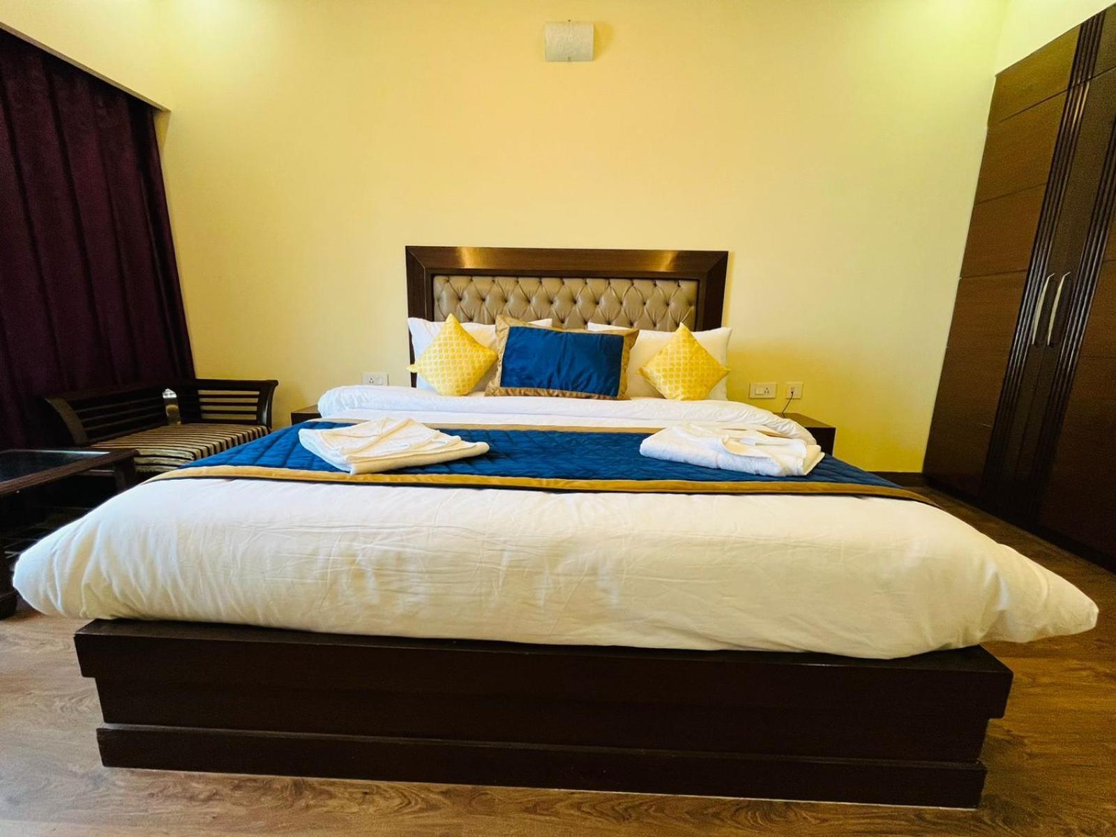 The Ashoka Inn 300Mts Walkable From Mall Road 西姆拉 外观 照片