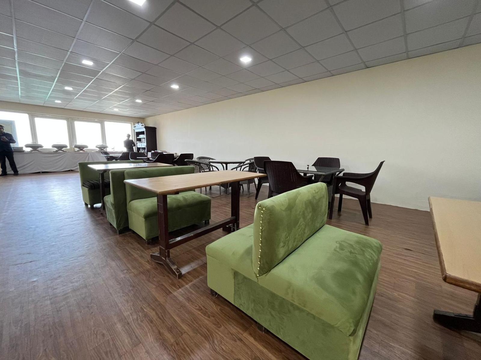 The Ashoka Inn 300Mts Walkable From Mall Road 西姆拉 外观 照片