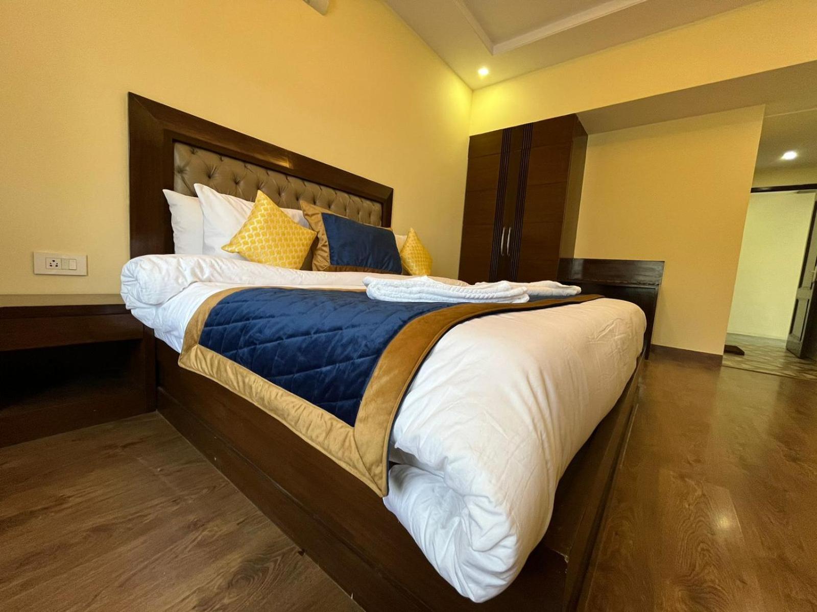 The Ashoka Inn 300Mts Walkable From Mall Road 西姆拉 外观 照片