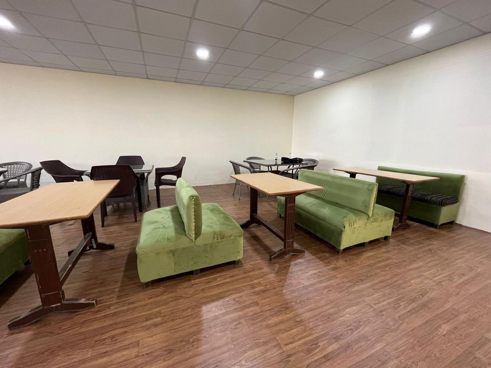 The Ashoka Inn 300Mts Walkable From Mall Road 西姆拉 外观 照片