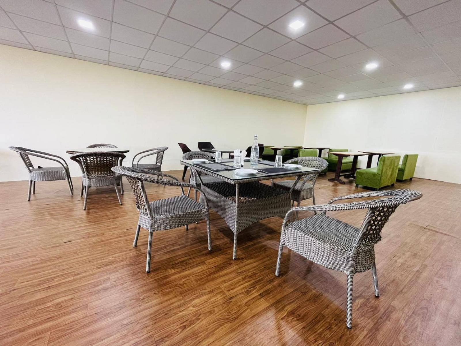 The Ashoka Inn 300Mts Walkable From Mall Road 西姆拉 外观 照片